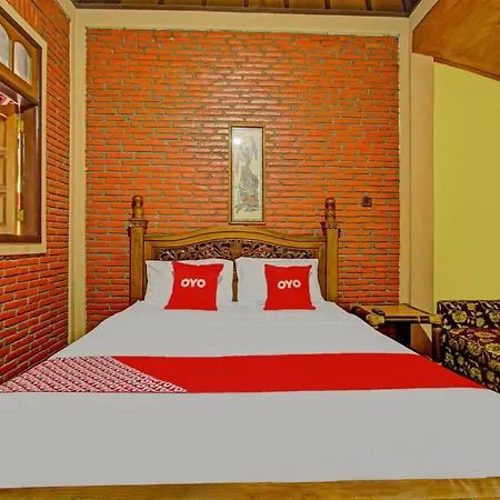 Super OYO 90031 Villa Papada-2