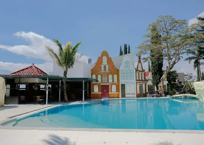Capital O 802 Omah Londo Hotel & Resort Batu 