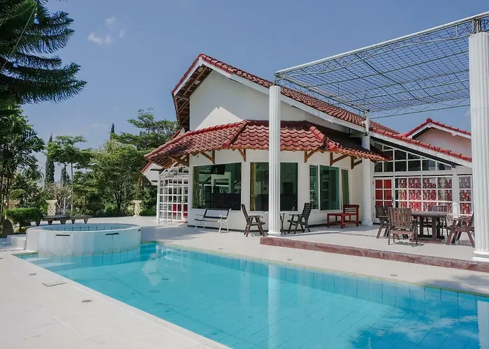Capital O 802 Omah Londo Hotel & Resort Batu 